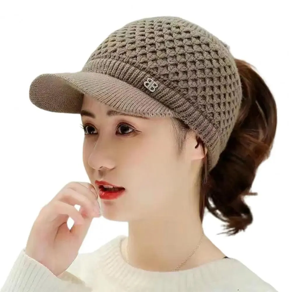 Cozy Fashion Winter Thermal Ladies Knit Cap Solid Color Ladies Hat