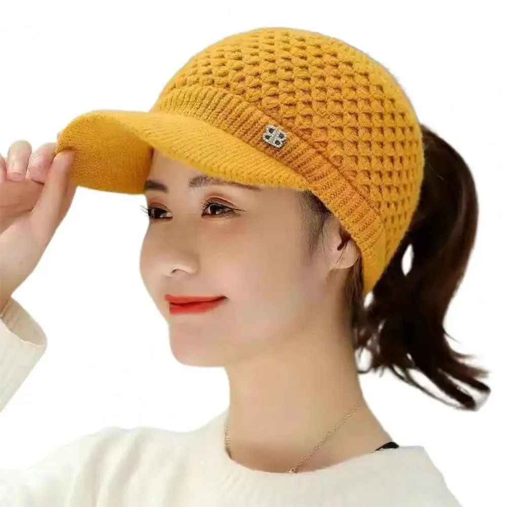 Cozy Fashion Winter Thermal Ladies Knit Cap Solid Color Ladies Hat